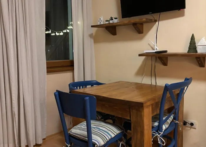 Hotel apartamentowy Kris Park